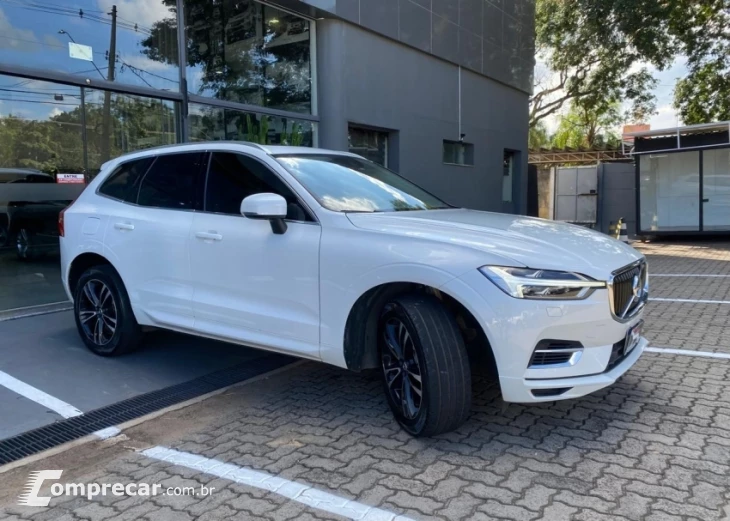 XC60 2.0 T8 Hybrid Momentum AWD Geartronic