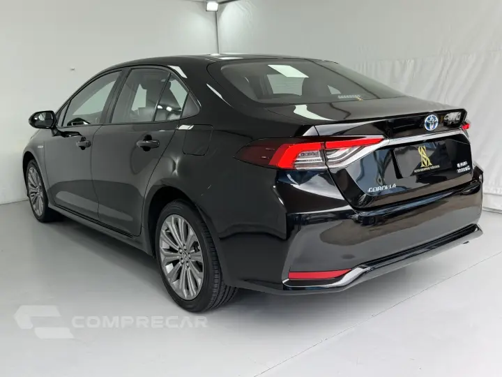 COROLLA 1.8 VVT-I Hybrid Altis