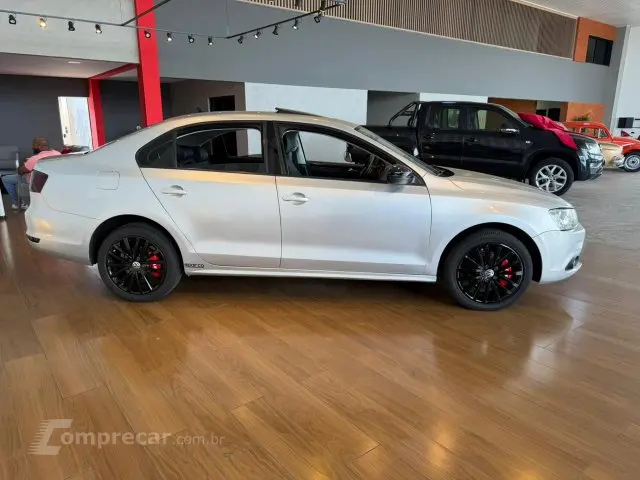 JETTA - 2.0 COMFORTLINE 4P MANUAL