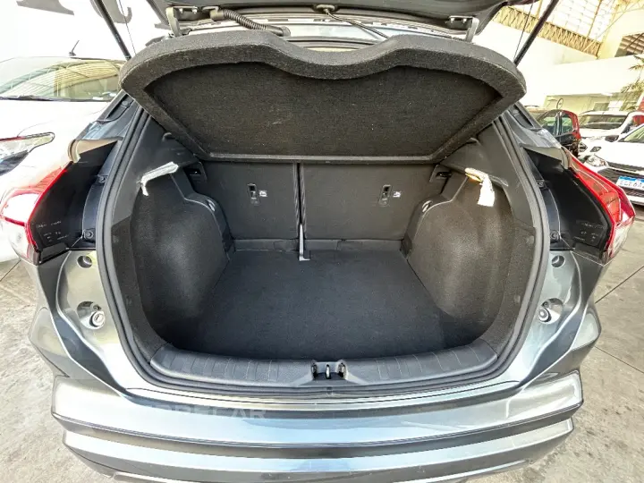 KICKS Active 1.6 16V Flex Aut.