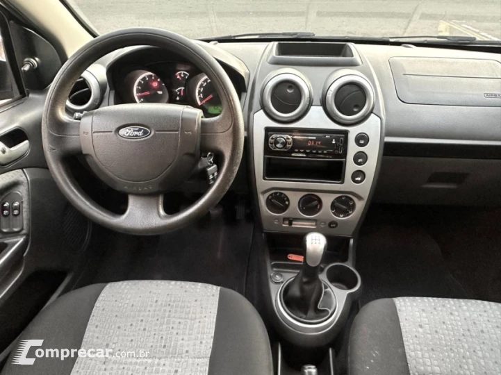 FIESTA 1.6 MPI Class Sedan 8V