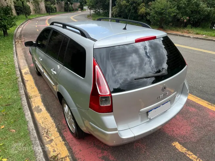 MEGANE 1.6 Dynamique Grand Tour 16V