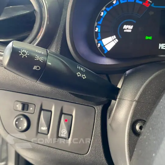 KWID OUTSIDER 1.0 Flex 12V 5p Mec.