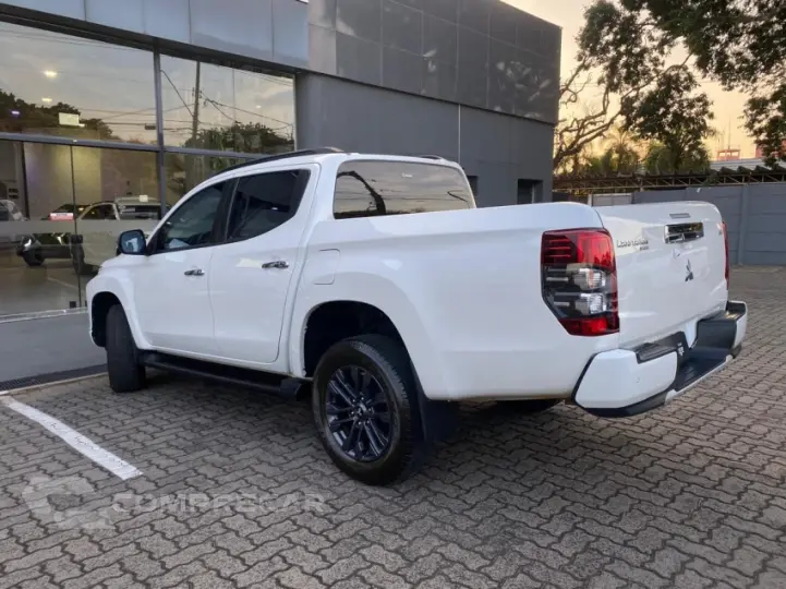 L200 TRITON 2.4 16V Turbo Sport HPE CD 4X4