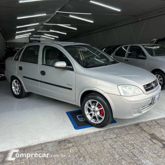 CORSA 1.8 MPFI Maxx Sedan 8V