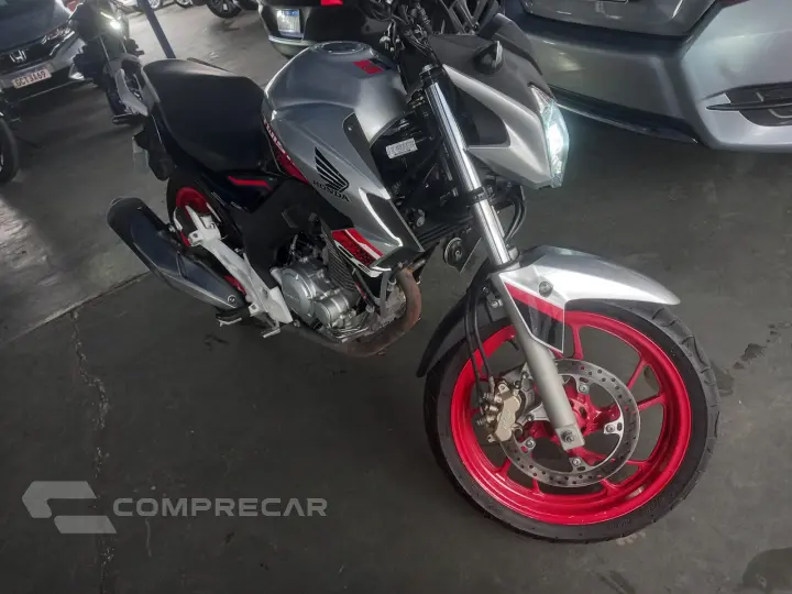 Honda cb 300 Twister