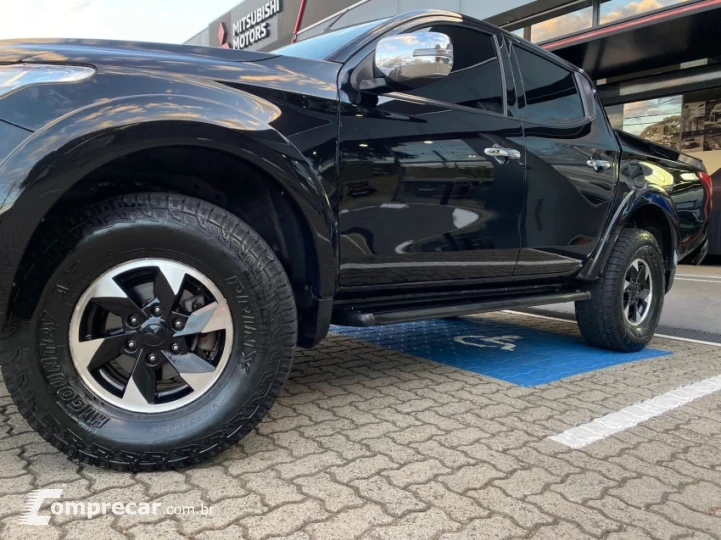 L200 TRITON 2.4 16V Turbo Sport HPE CD 4X4