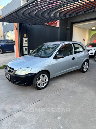 CELTA 1.0 MPFI Life 8V