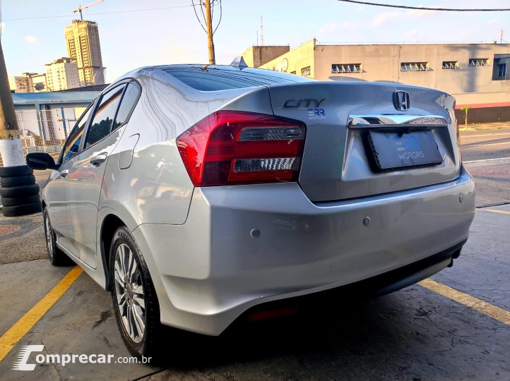 CITY 1.5 LX Sedan 16V