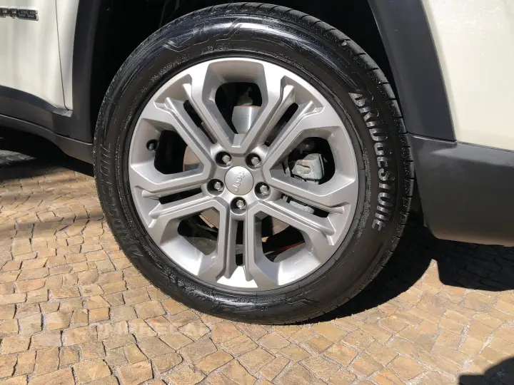 Compass 2.0 Td350 Turbo Diesel Longitude At9