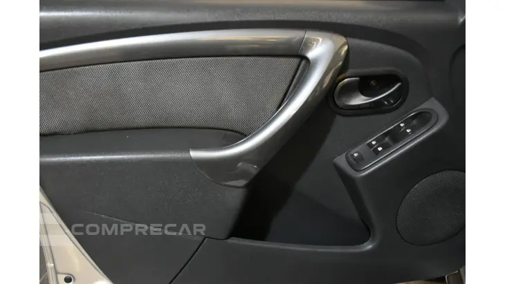 DUSTER - 2.0 DYNAMIQUE 4X2 16V 4P AUTOMÁTICO