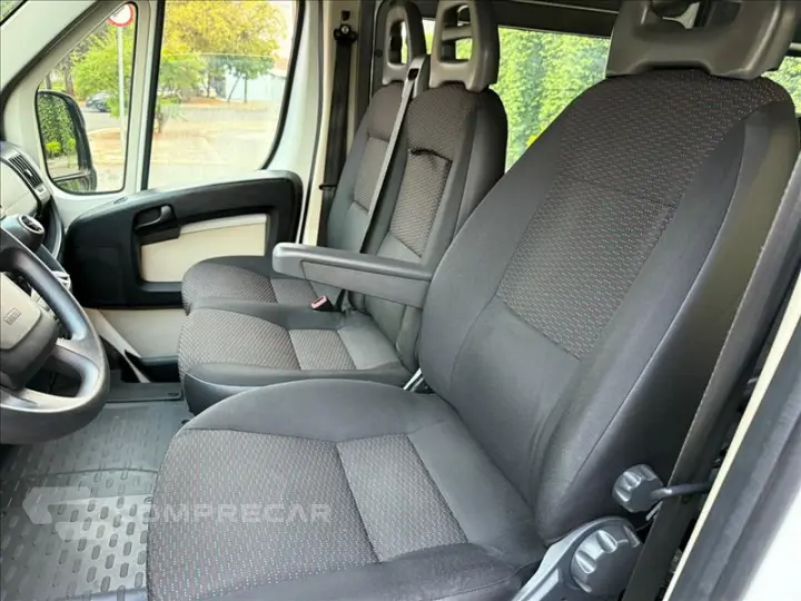 BOXER 2.0 Bluehdi Business L3h2 13M Minibus