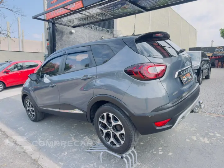 Captur 1.6 16V 4P FLEX SCE INTENSE X-TRONIC CVT