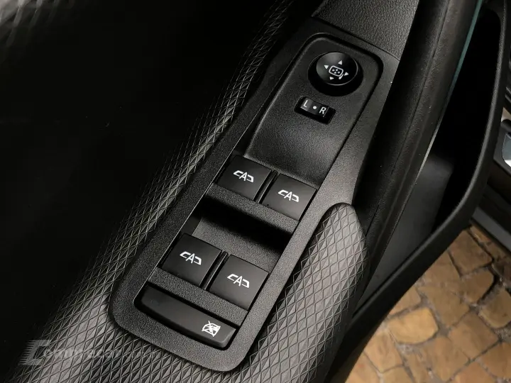 Tracker 1.0 Turbo Flex Lt Automático