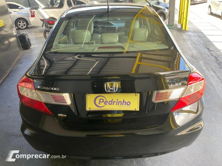 Civic 1.8 16V 4P FLEX LXS AUTOMÁTICO