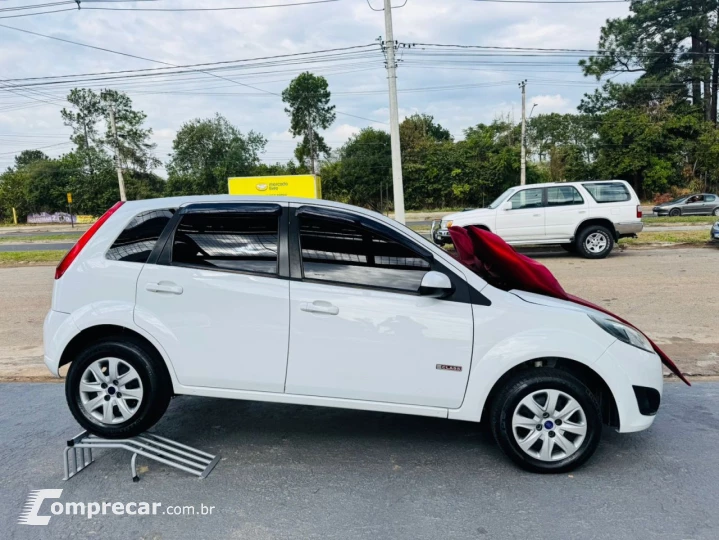 FIESTA 1.6 MPI Class Hatch 8V