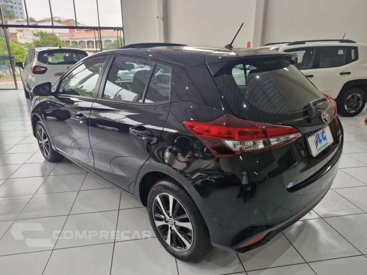 Yaris Hatch 1.5 16V 4P FLEX XLS CONNECT MULTIDRIVE AUTOMÁTIC