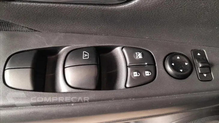 KICKS PLAY 1.6 16V FLEXSTART SENSE XTRONIC