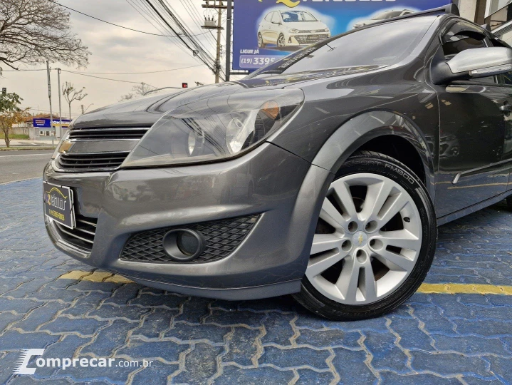 VECTRA 2.0 MPFI GT HATCH 8V FLEX 4P MANUAL