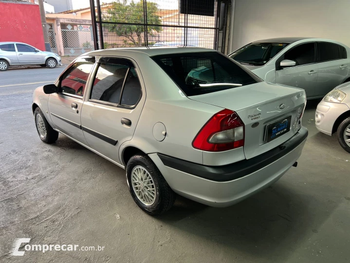 FIESTA 1.0 MPI Street Sedan 8V