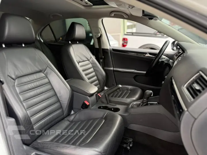 JETTA 2.0 TSI HIGHLINE 211CV GASOLINA 4P TIPTRONIC