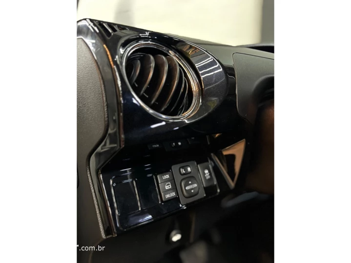 ETIOS 1.5 X PLUS SEDAN 16V FLEX 4P AUTOMÁTICO