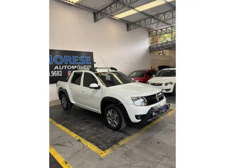 DUSTER OROCH 2.0 16V FLEX DYNAMIQUE 4P AUTOMÁTICO