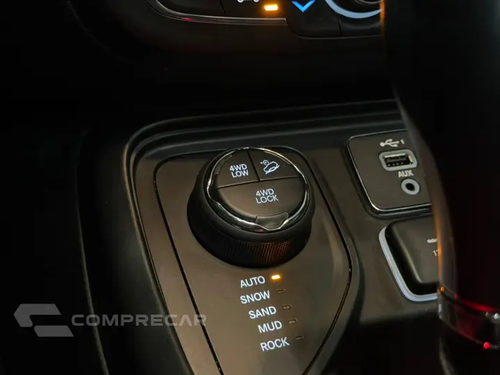 COMPASS 2.0 16V DIESEL TRAILHAWK 4X4 AUTOMÁTICO