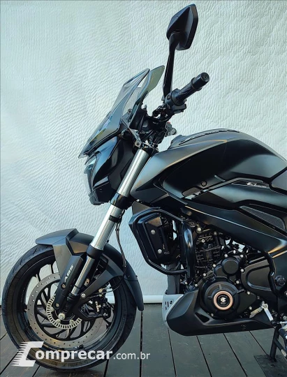 DOMINAR 400