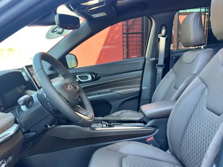 COMMANDER 1.3 T270 TURBO FLEX OVERLAND AT6