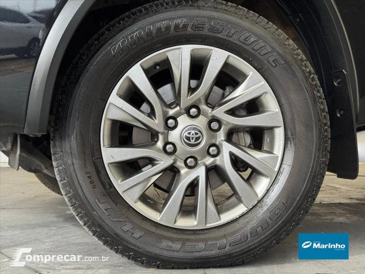 HILUX 2.8 D-4D TURBO DIESEL CD SRX 4X4 AUTOMÁTICO