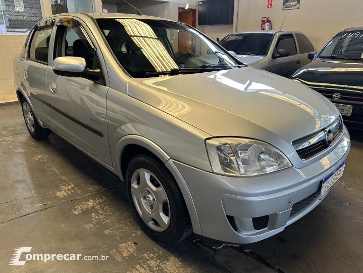 CORSA 1.4 MPFI Maxx Sedan 8V