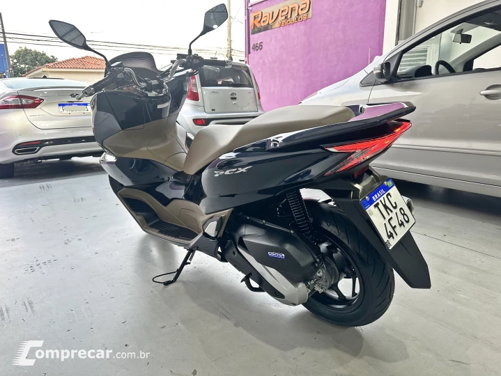 PCX 160 DLX ABS