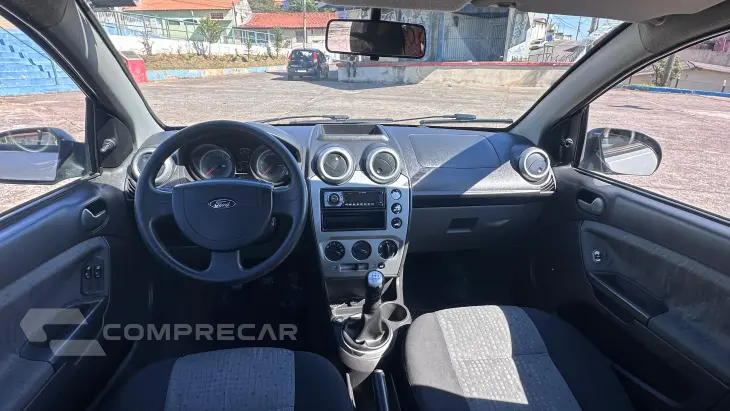 FIESTA 1.6 MPI Class Sedan 8V