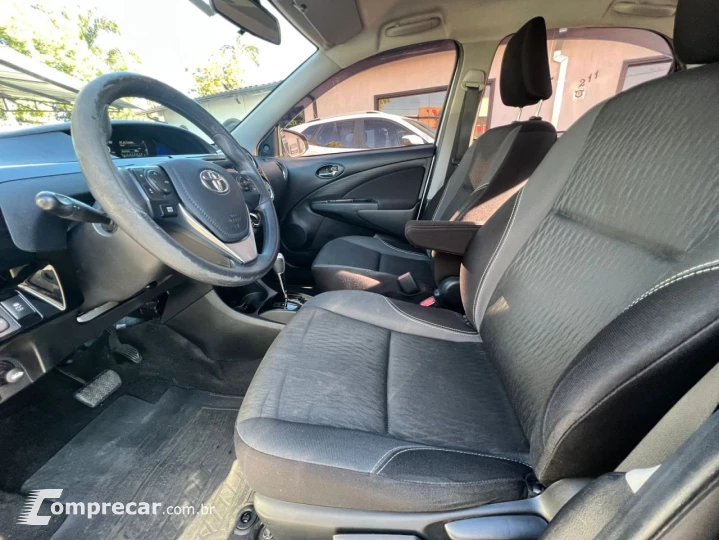 Etios Sedan 1.5 16V 4P FLEX X PLUS AUTOMÁTICO