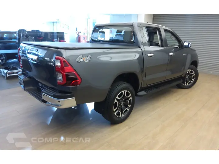 HILUX 2.8 D-4D TURBO DIESEL CD SRX 4X4 AUTOMÁTICO