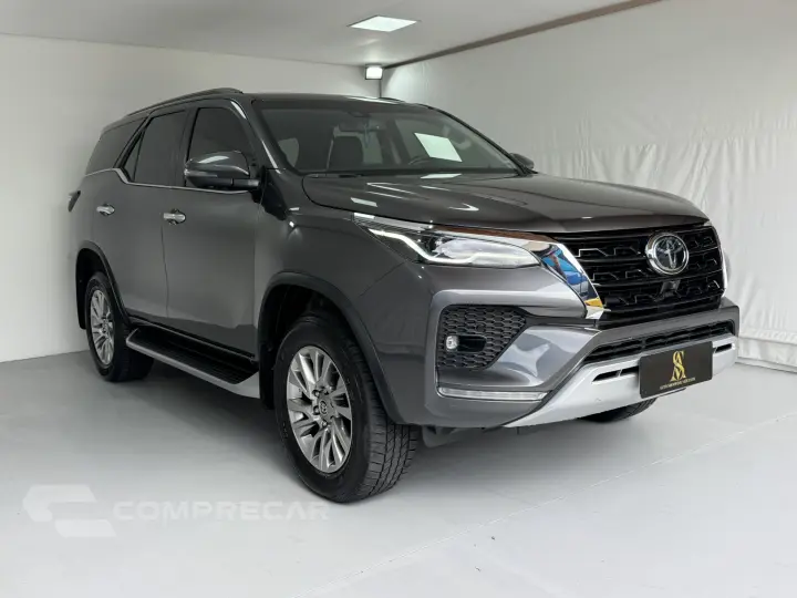 HILUX SW4 2.8 D-4d Turbo SRX 7L 4X4