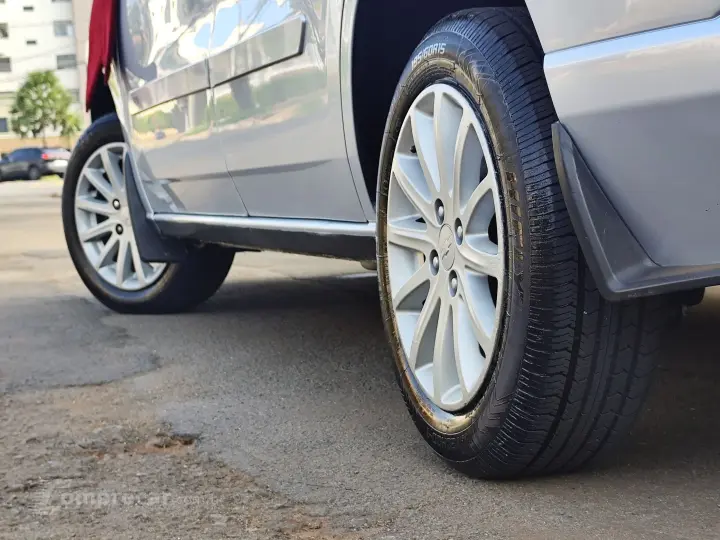 SPIN 1.8 LT 8V FLEX 4P AUTOMÁTICO