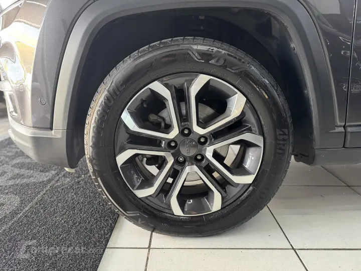 COMMANDER 1.3 T270 Turbo Limited