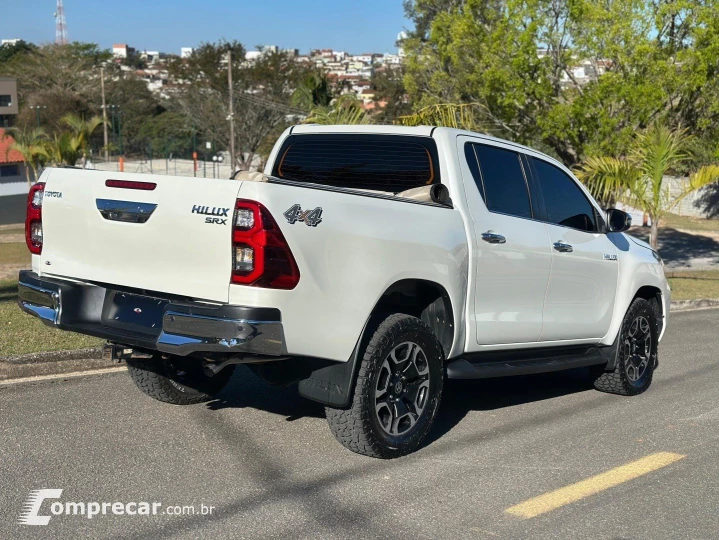 HILUX 2.8 D-4D TURBO DIESEL CD SRX 4X4 AUTOMÁTICO