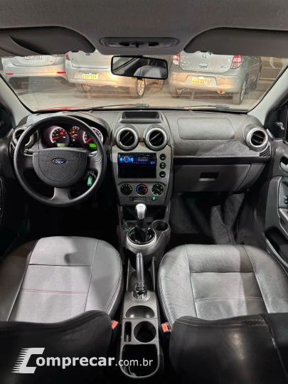 FIESTA 1.6 MPI Class Hatch 8V
