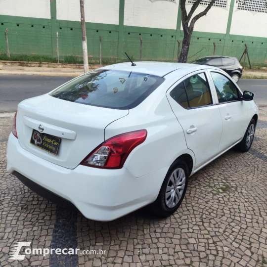 VERSA 1.0 12V FlexStart 4p Mec.