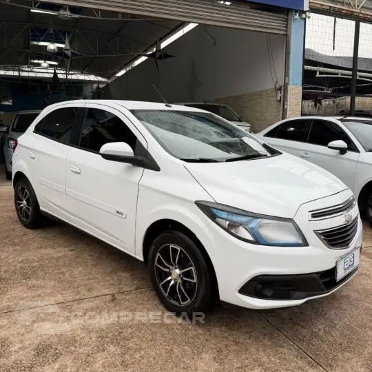 ONIX HATCH LT 1.4 8V FlexPower 5p Mec.