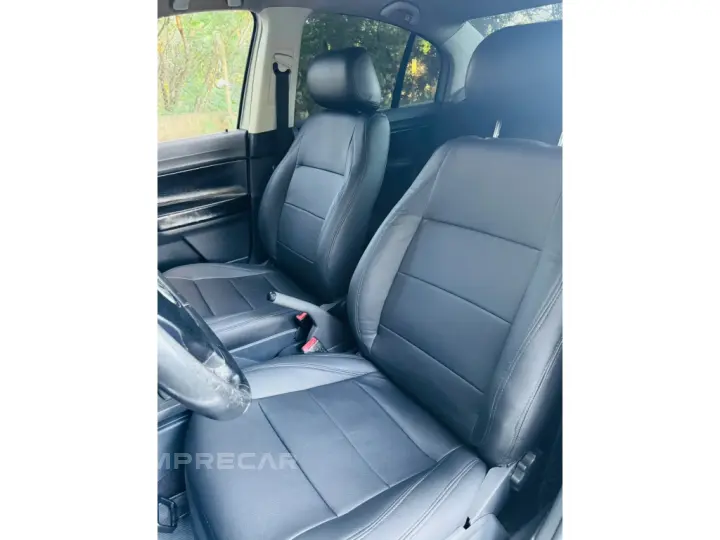 POLO SEDAN 1.6 MI COMFORTLINE 8V FLEX 4P MANUAL