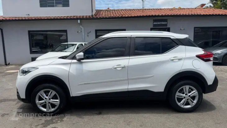 Kicks 1.6 16V 4P FLEXSTART S X-TRONIC AUTOMÁTICO CVT