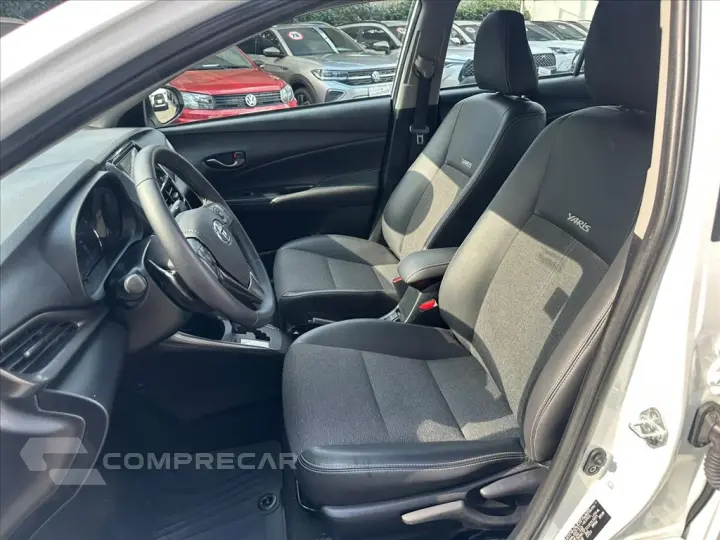 YARIS 1.5 16V FLEX SEDAN XS MULTIDRIVE