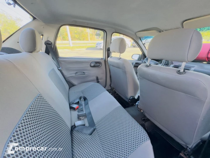 Classic Sedan 1.0 4P VHCE FLEX LS
