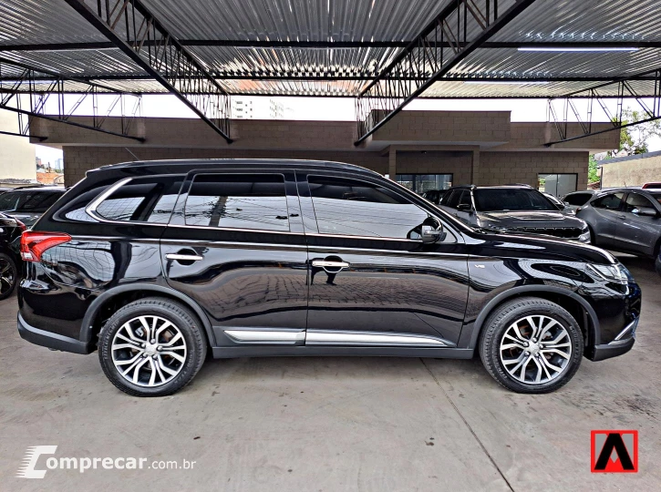 OUTLANDER 3.0 4X4 V6 24V