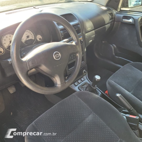 Astra Sed. Advant. 2.0 8V MPFI FlexP. 4p