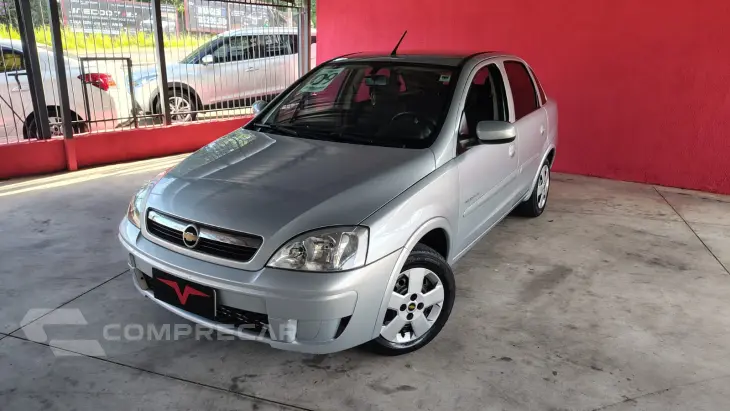 CORSA 1.4 MPFI Premium Sedan 8V